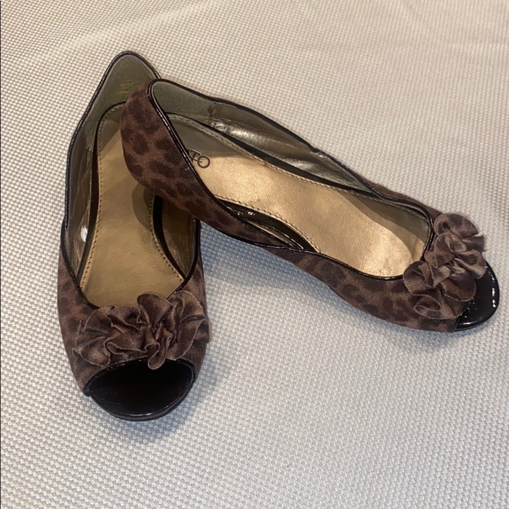 Cato Brown Leopard Print Peep Toe Ballet Flats With Ruffle Detail Size 8